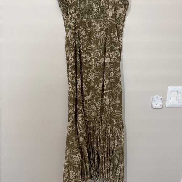 Petal & Pup Ashton Midi Dress Small - Picture 7 of 8